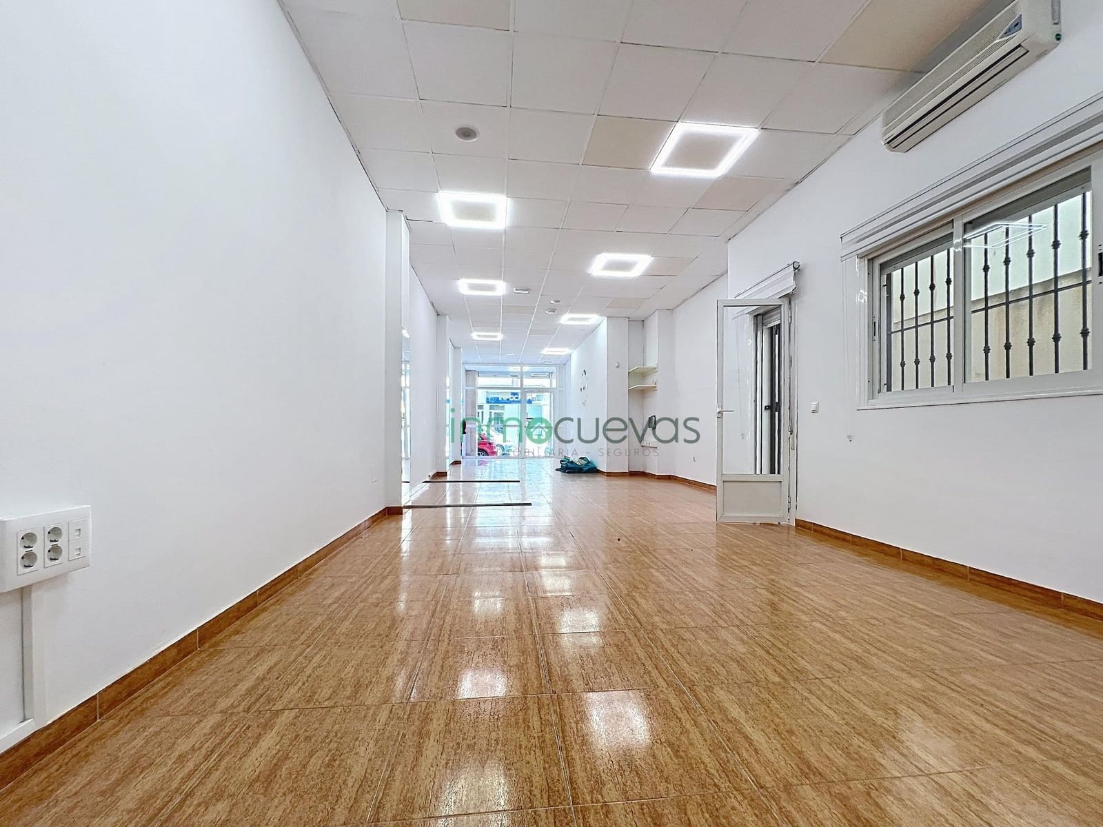 Commerciale in vendita in Cuevas del Almanzora - 95.000 € (Rif: 9846521)