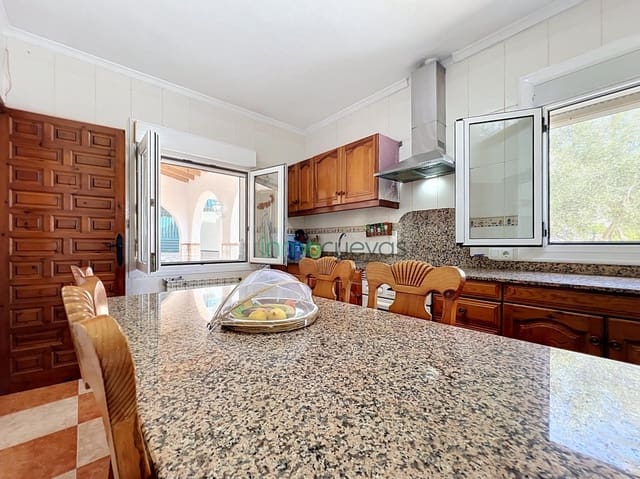4 bedroom Villa for sale in Mojácar with pool garage - € 690,000 (Ref: 9966722)
