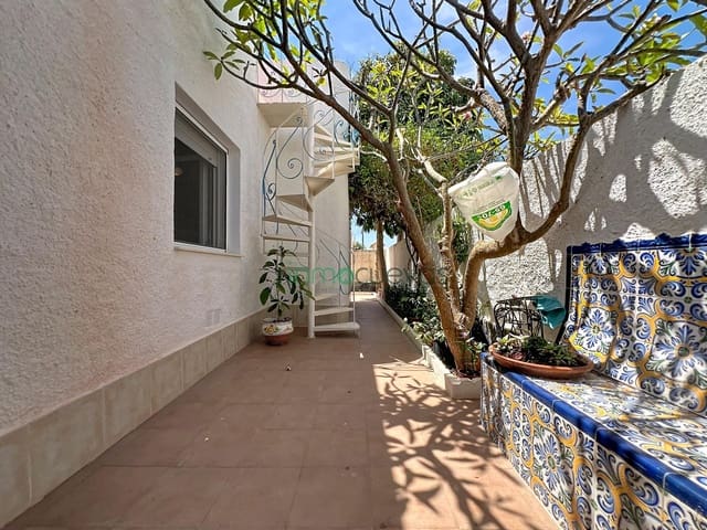 4 bedroom Villa for sale in Mojácar with pool garage - € 690,000 (Ref: 9966722)