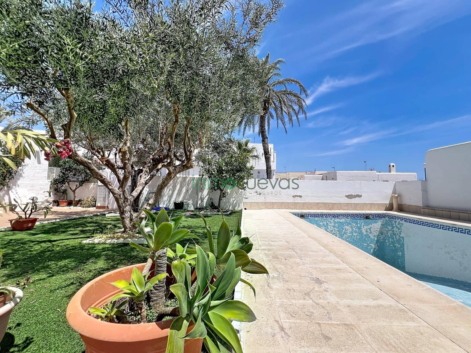 4 bedroom Villa for sale in Mojacar with pool garage - € 690,000 (Ref: 9966722)