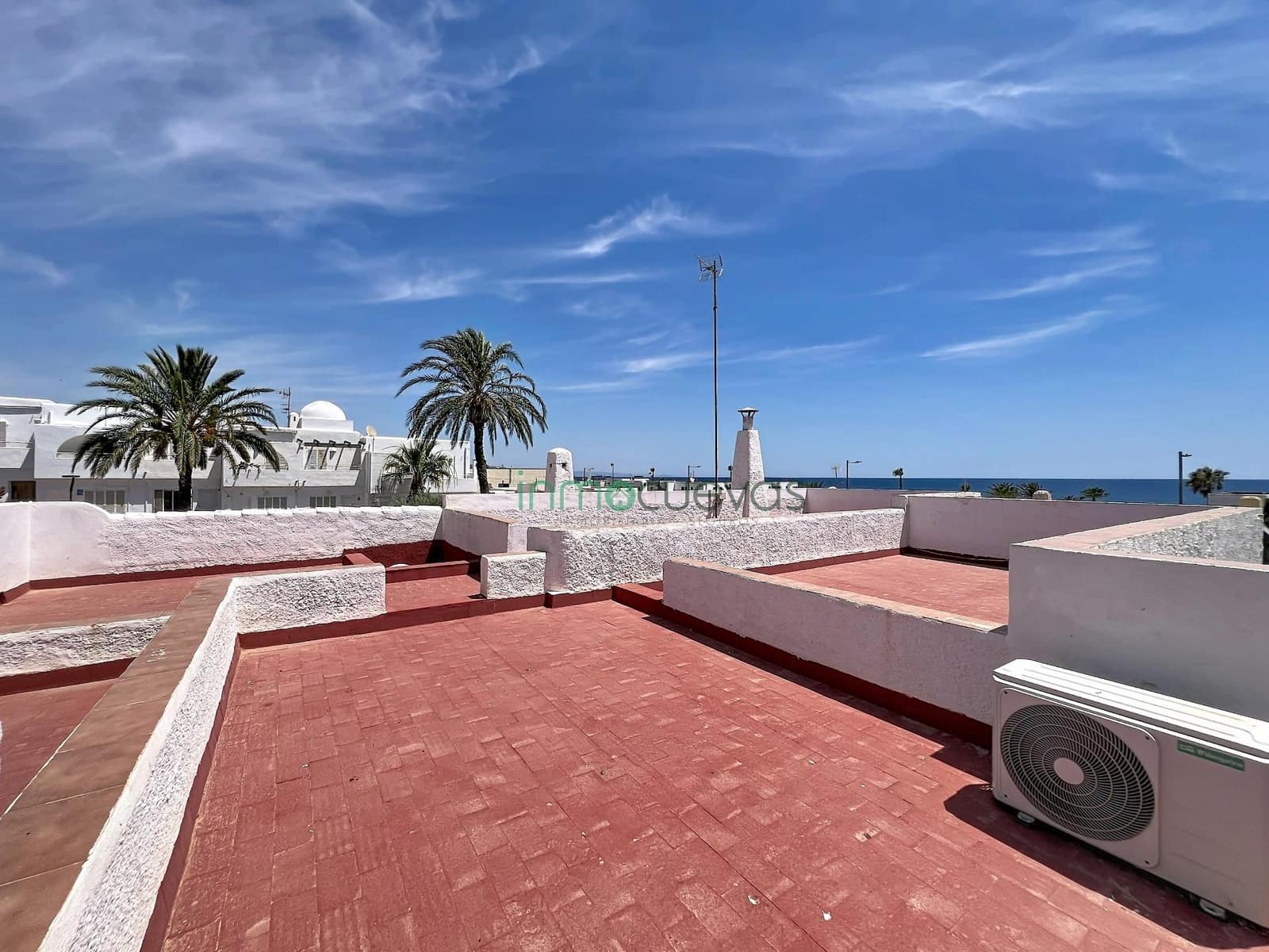 4 bedroom Villa for sale in Mojacar with pool garage - € 690,000 (Ref: 9966722)