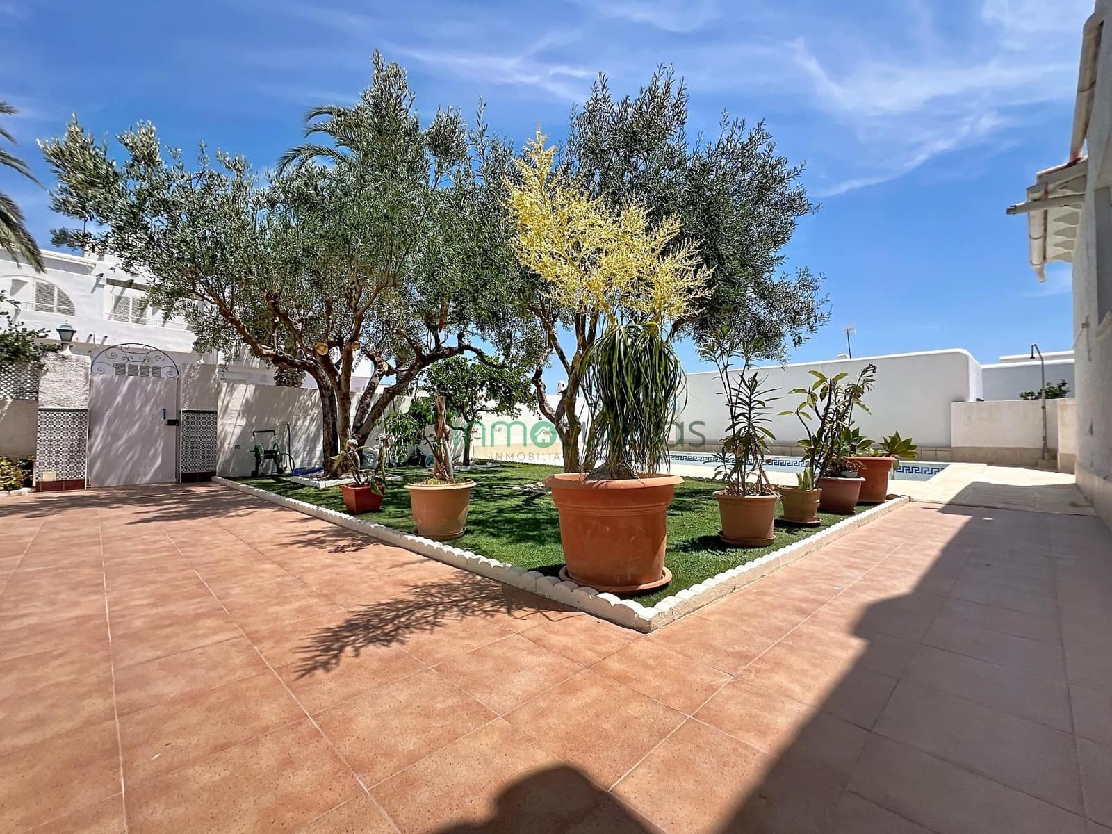 4 bedroom Villa for sale in Mojacar with pool garage - € 690,000 (Ref: 9966722)