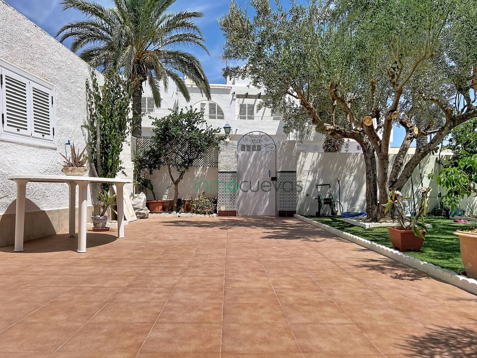 4 bedroom Villa for sale in Mojacar with pool garage - € 690,000 (Ref: 9966722)