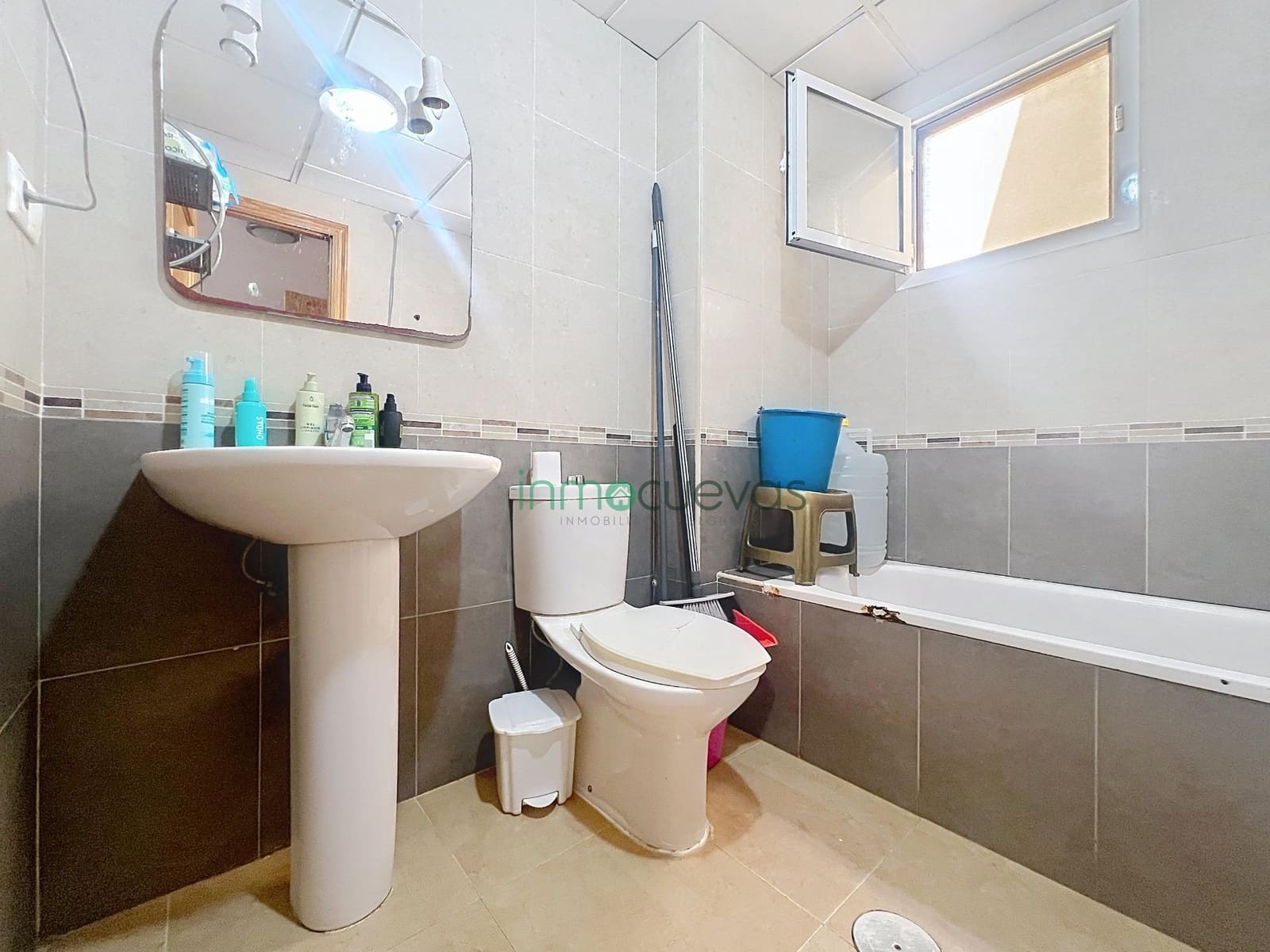 2 bedroom Flat for sale in Cuevas del Almanzora with pool - € 76,500 (Ref: 9975521)