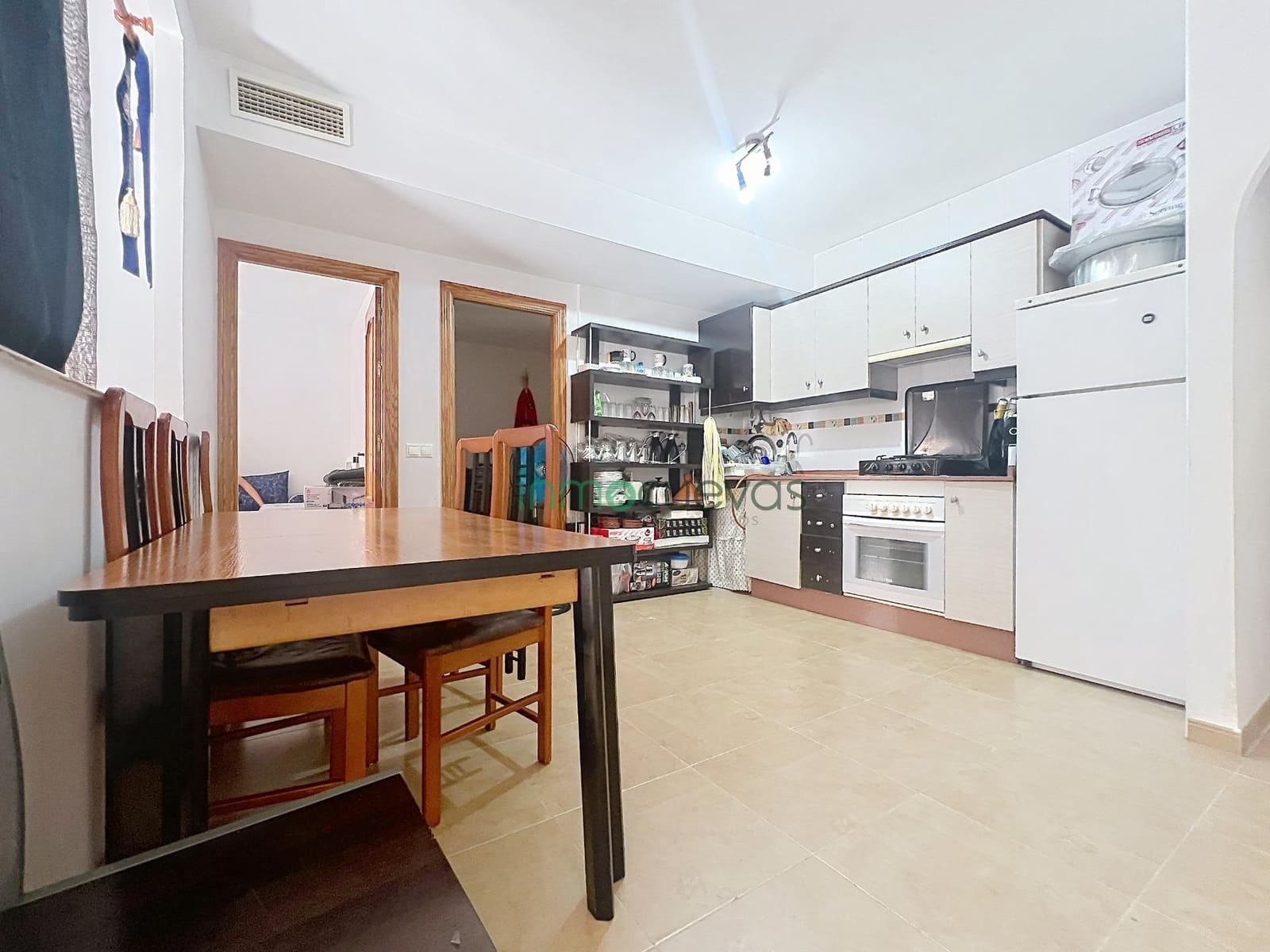 2 bedroom Flat for sale in Cuevas del Almanzora with pool - € 76,500 (Ref: 9975521)
