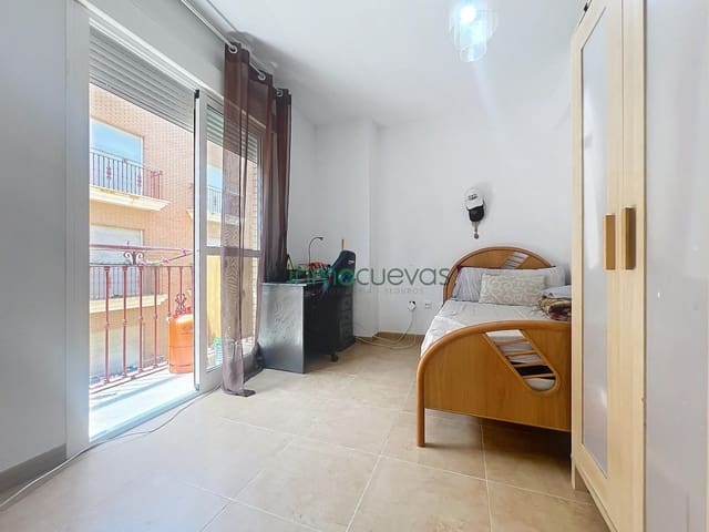 Piso de 2 habitaciones en Cuevas del Almanzora en venta con piscina - 76.500 € (Ref: 9975521)