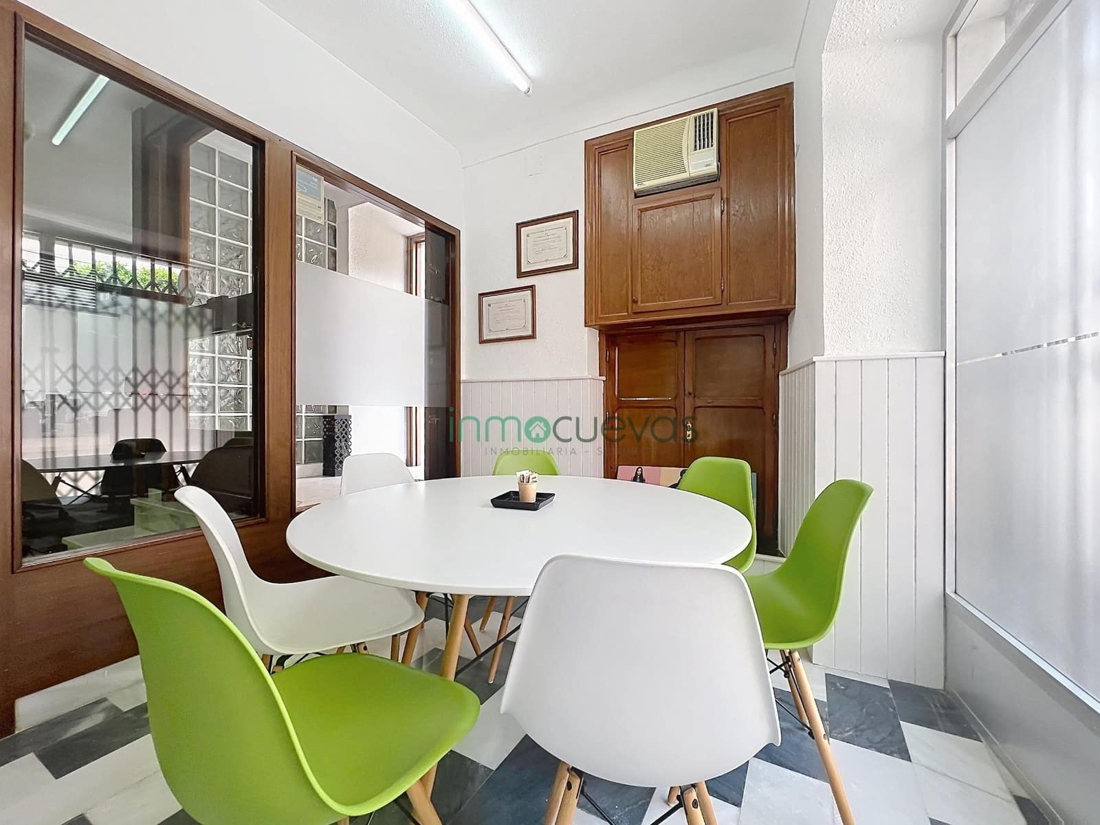 Gewerbe zu verkaufen in Cuevas del Almanzora - 115.000 € (Ref: 9975522)