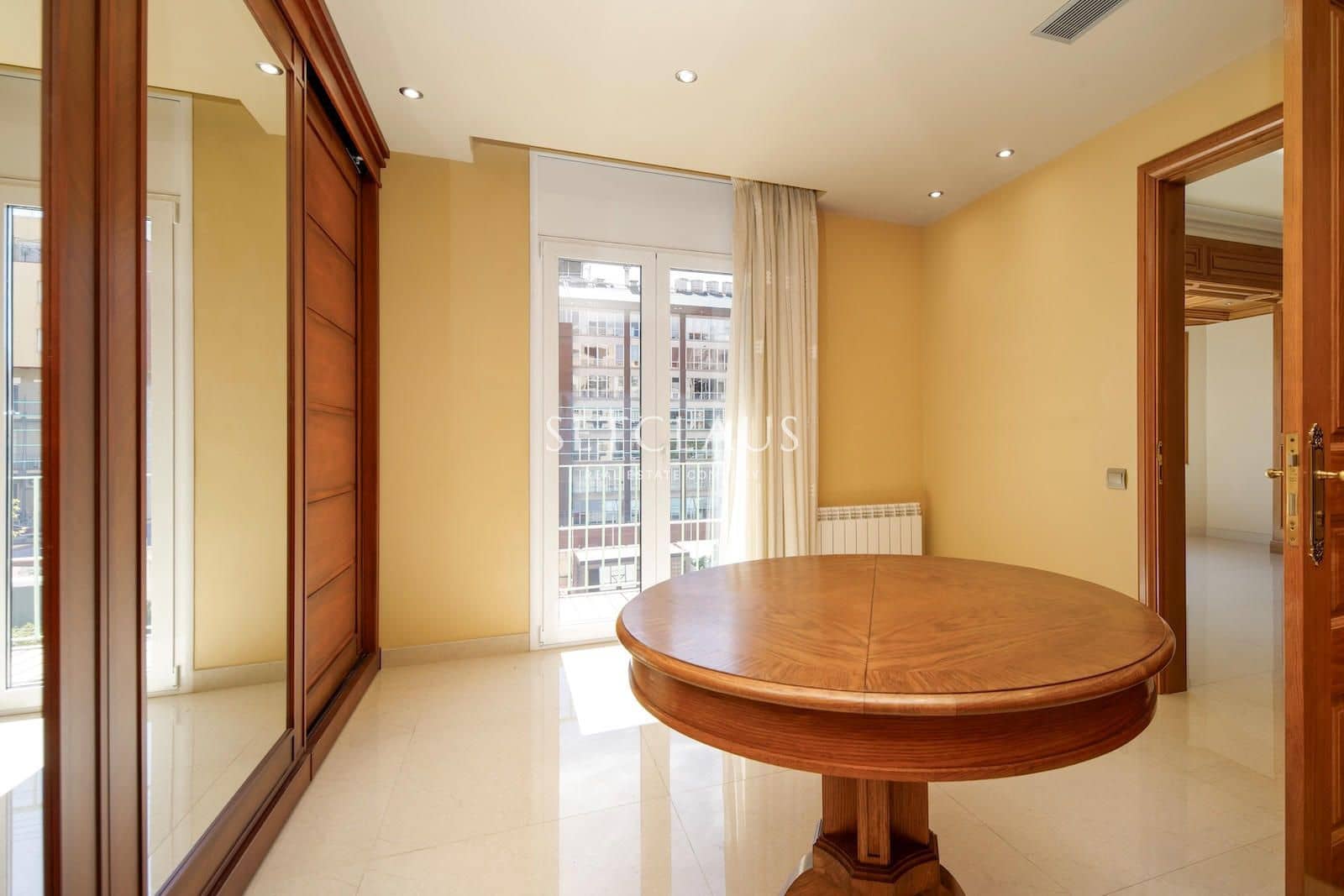 3 sypialnia Mieszkanie na sprzedaż w Miasto Barcelona - 1 695 000 € (Ref: 10035800)