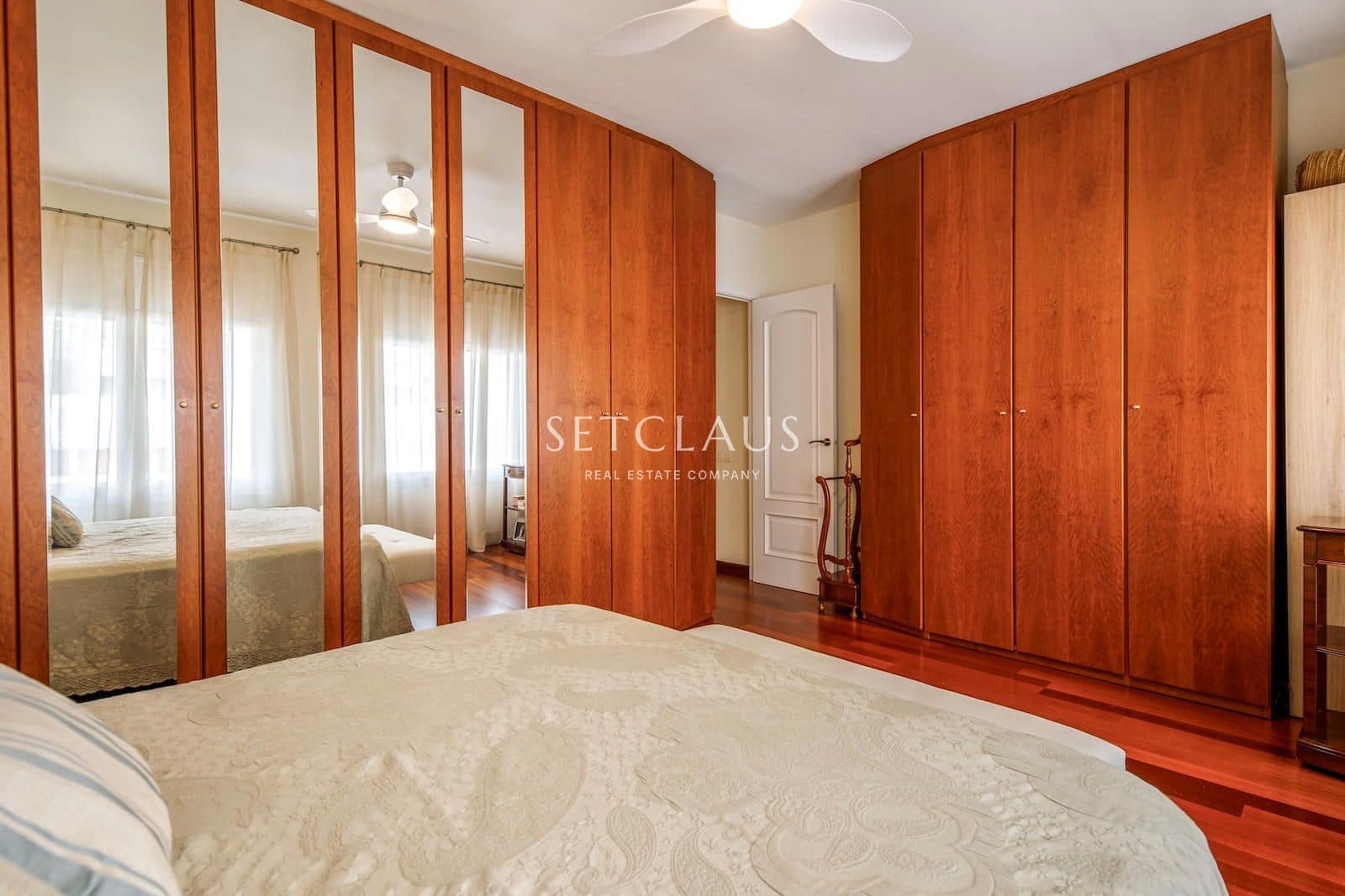 4 bedroom Villa for sale in El Masnou with garage - € 884,000 (Ref: 10043476)
