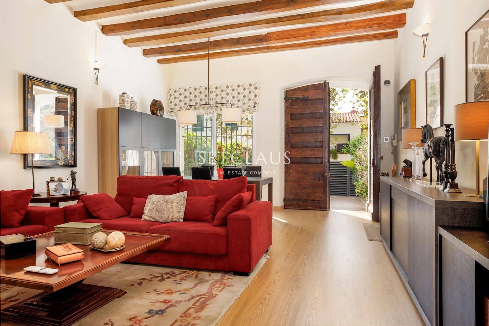 4 bedroom Villa for sale in El Masnou with garage - € 884,000 (Ref: 10043476)