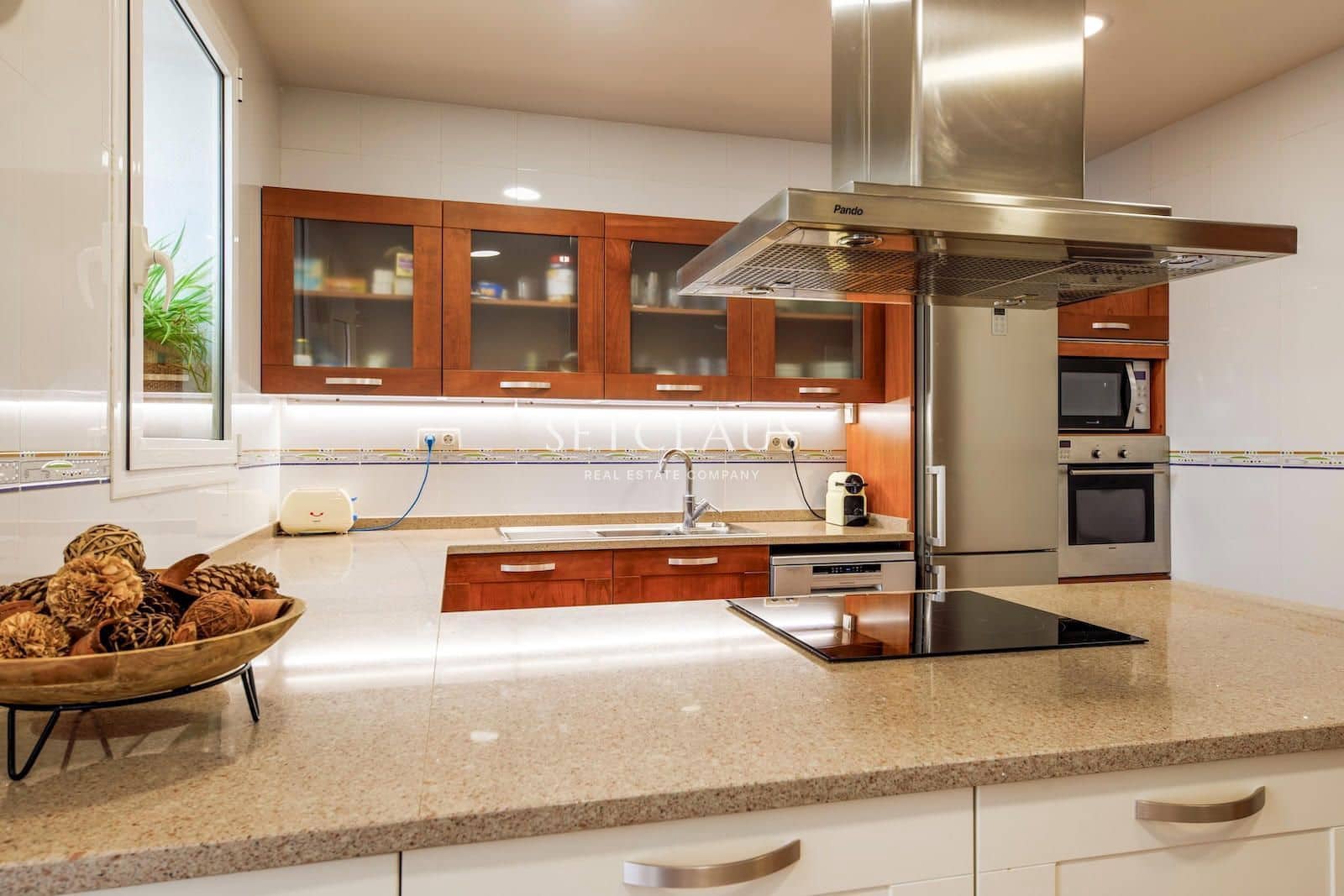 4 bedroom Villa for sale in El Masnou with garage - € 884,000 (Ref: 10043476)