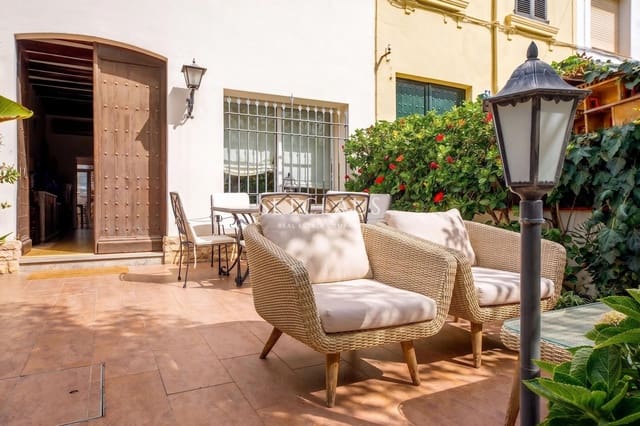 4 soverom Villa til salgs i El Masnou med garasje - € 884 000 (Ref: 10043476)
