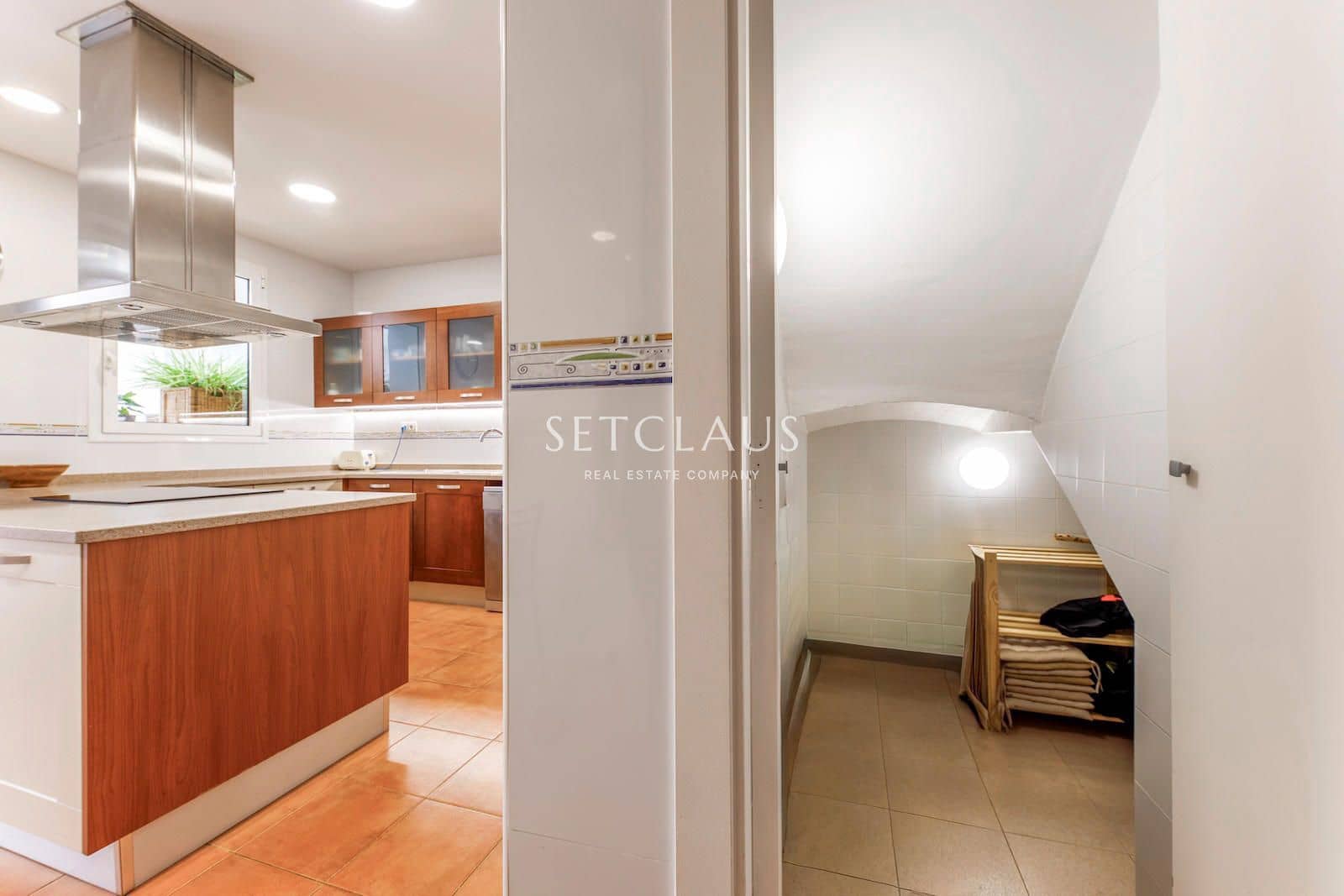 4 bedroom Villa for sale in El Masnou with garage - € 884,000 (Ref: 10043476)