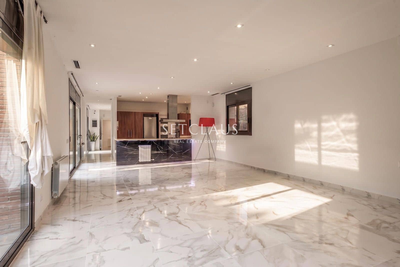 5 bedroom Villa for sale in Les Planes with pool garage - € 1,490,000 (Ref: 10043478)