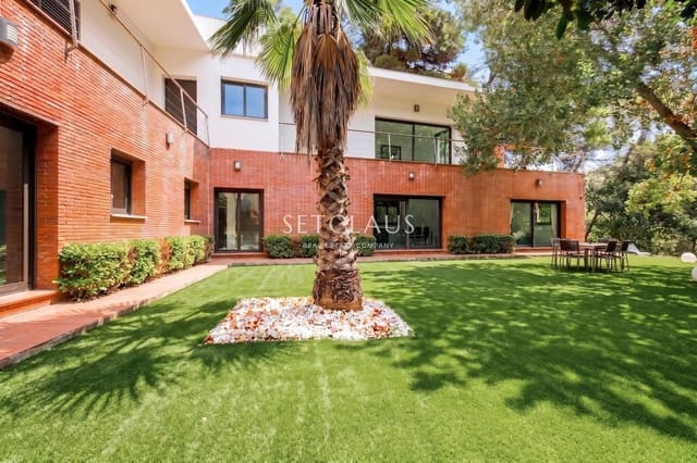 Chalet de 5 habitaciones en Les Planes en venta con piscina garaje - 1.490.000 € (Ref: 10043478)