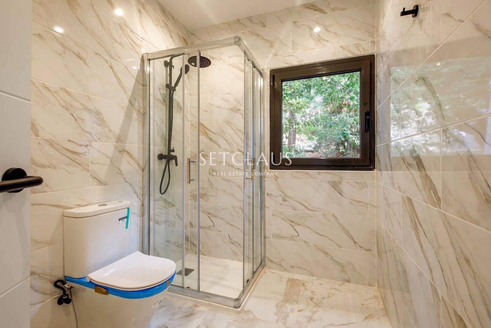 5 bedroom Villa for sale in Les Planes with pool garage - € 1,490,000 (Ref: 10043478)