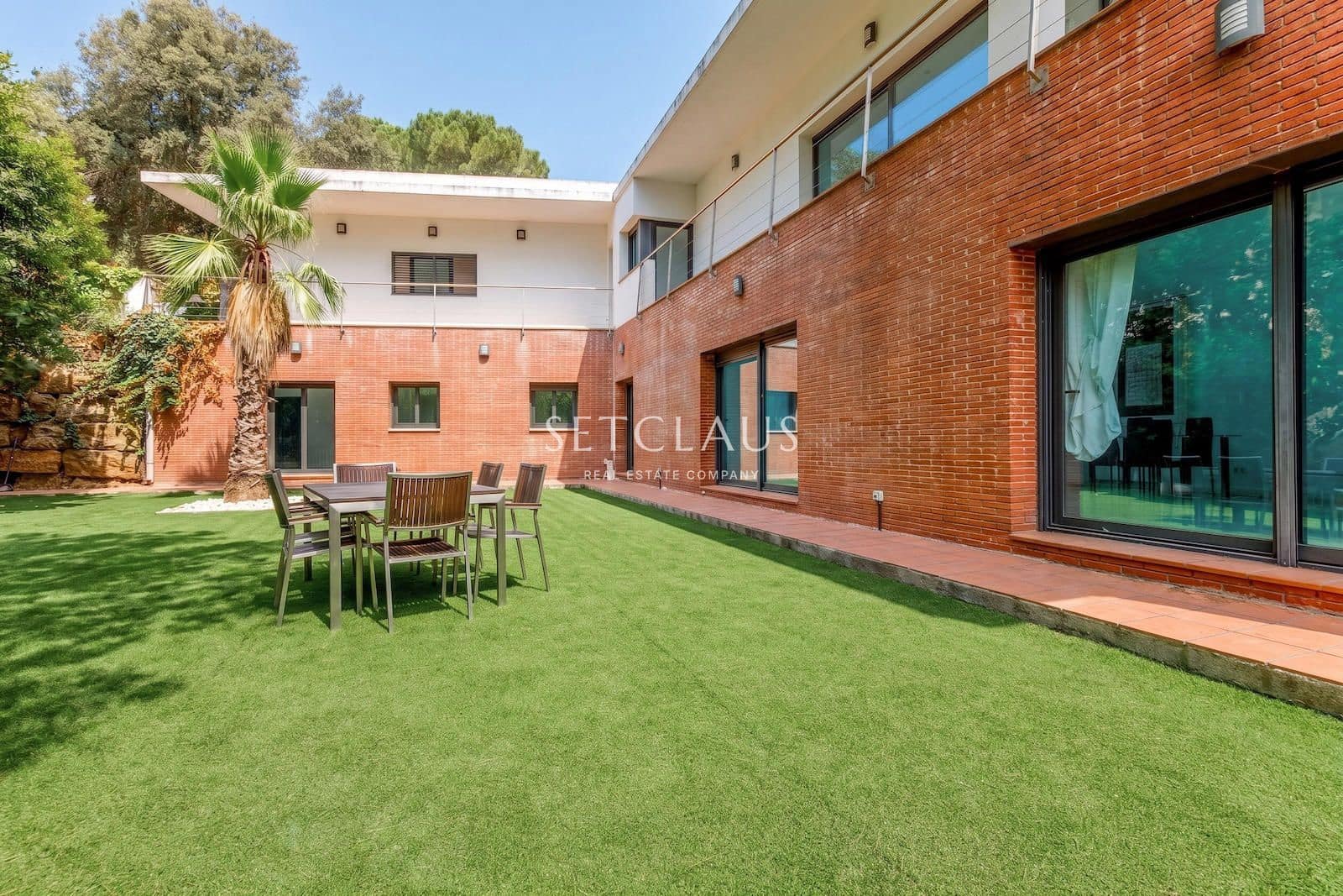 5 bedroom Villa for sale in Les Planes with pool garage - € 1,490,000 (Ref: 10043478)