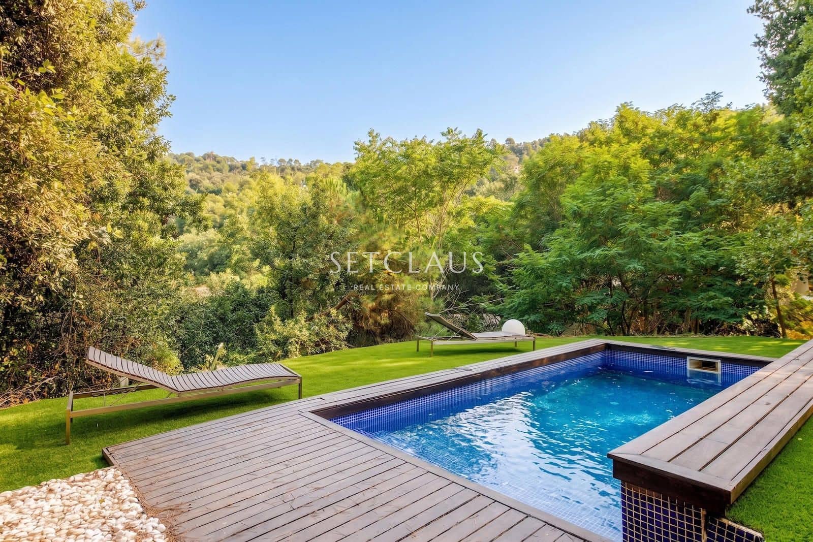 5 bedroom Villa for sale in Les Planes with pool garage - € 1,490,000 (Ref: 10043478)