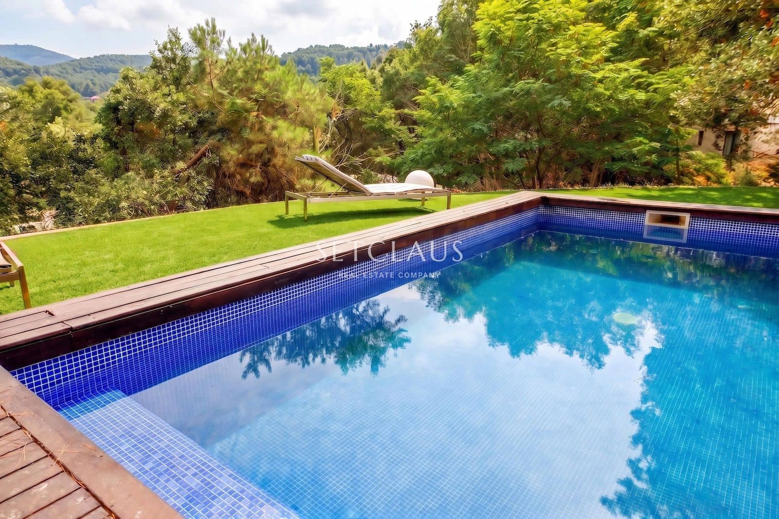 5 bedroom Villa for sale in Les Planes with pool garage - € 1,490,000 (Ref: 10043478)