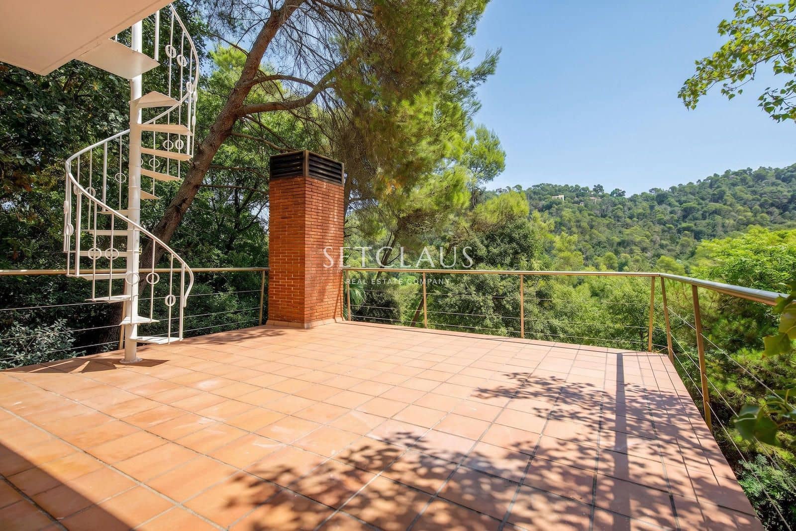 5 bedroom Villa for sale in Les Planes with pool garage - € 1,490,000 (Ref: 10043478)