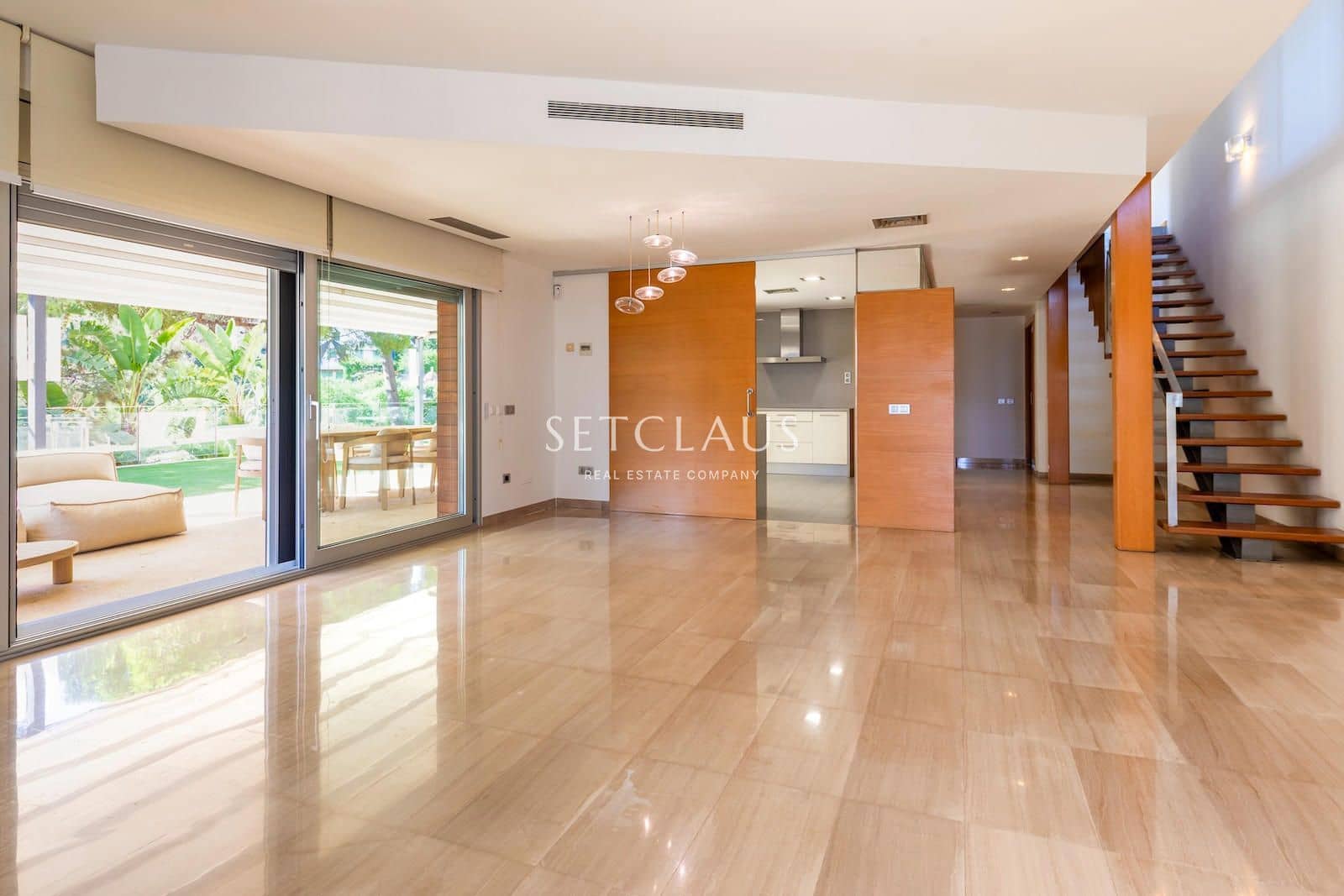 5 slaapkamer Villa te huur in Alella met zwembad garage - € 4.500 (Ref: 10062324)
