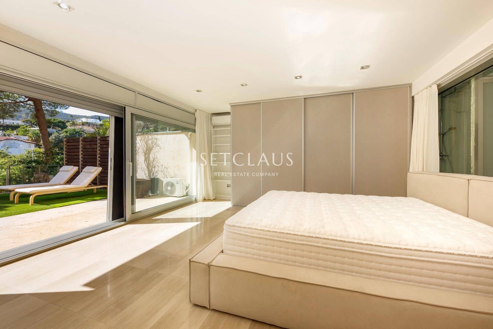 5 slaapkamer Villa te huur in Alella met zwembad garage - € 4.500 (Ref: 10062324)