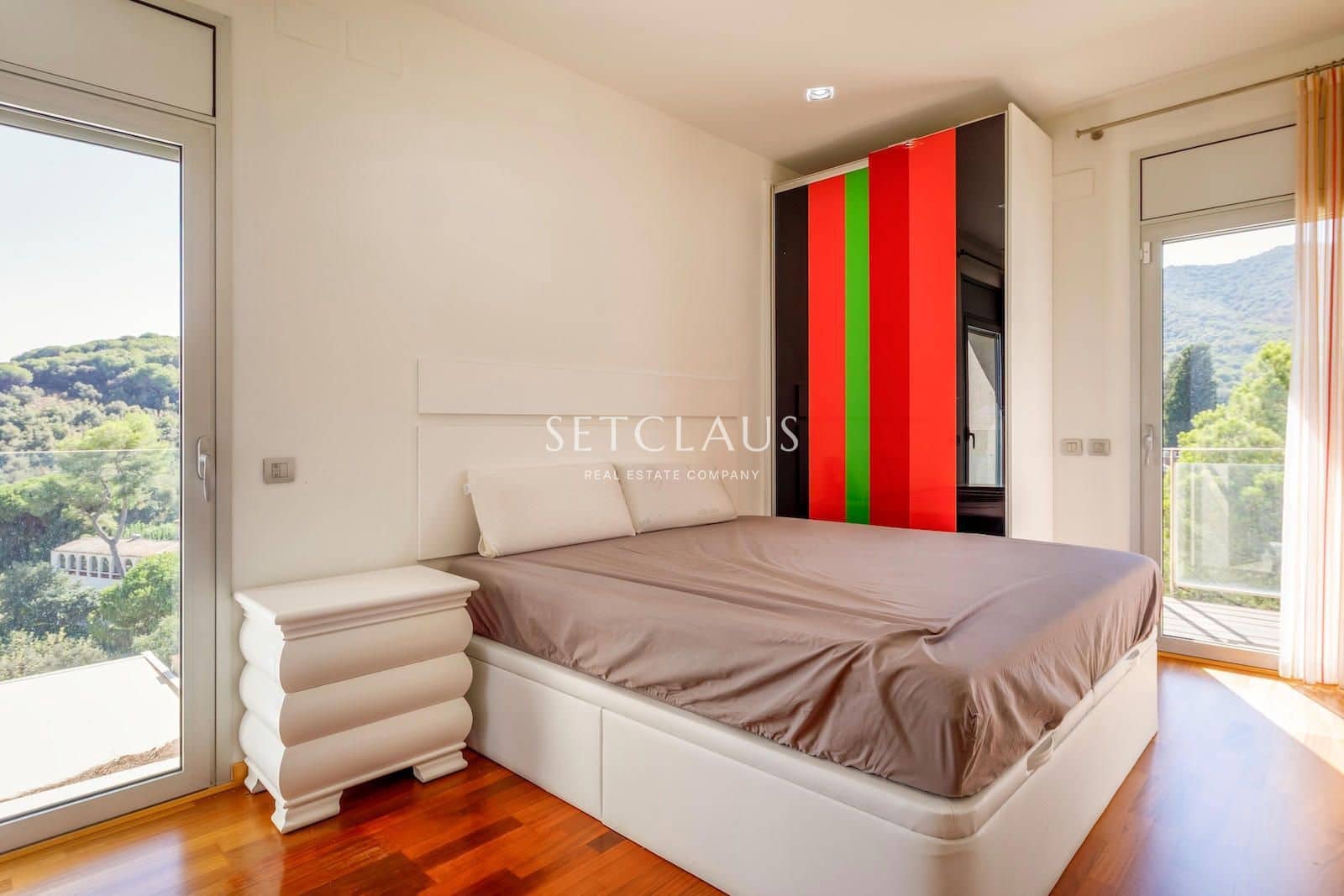 5 slaapkamer Villa te huur in Alella met zwembad garage - € 4.500 (Ref: 10062324)