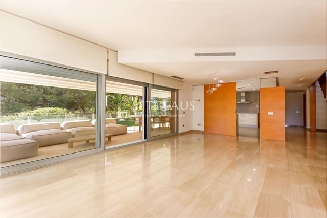 5 bedroom Villa for rent in Alella with pool garage - € 4,500 (Ref: 10062324)
