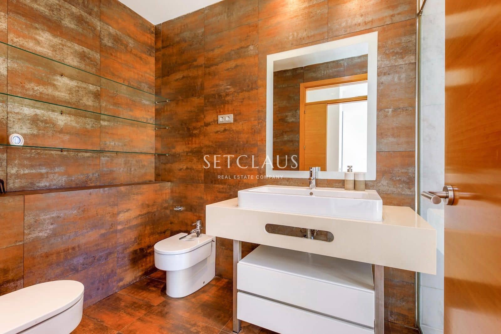 5 slaapkamer Villa te huur in Alella met zwembad garage - € 4.500 (Ref: 10062324)