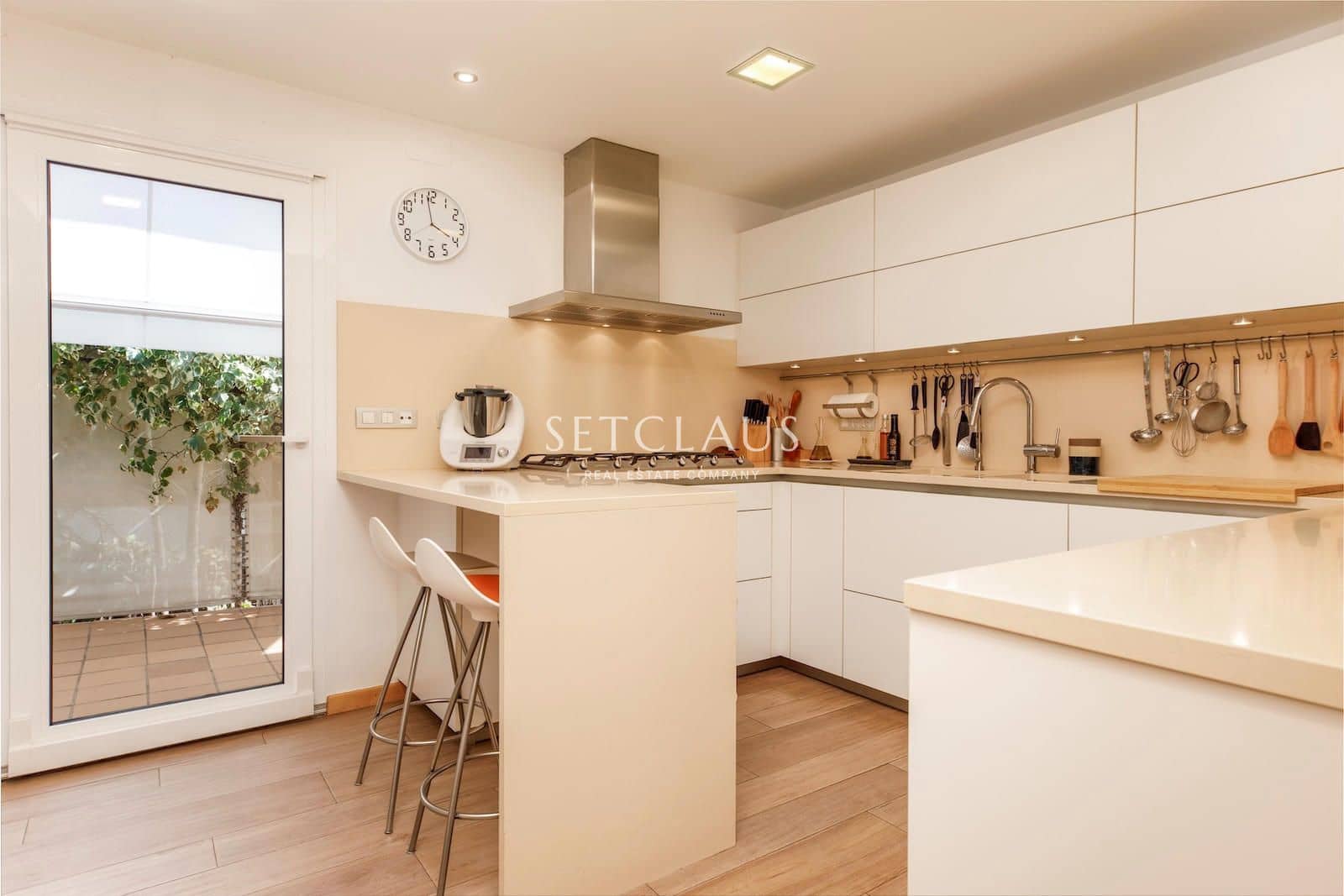4 bedroom Villa for sale in Teia with garage - € 765,000 (Ref: 10062989)