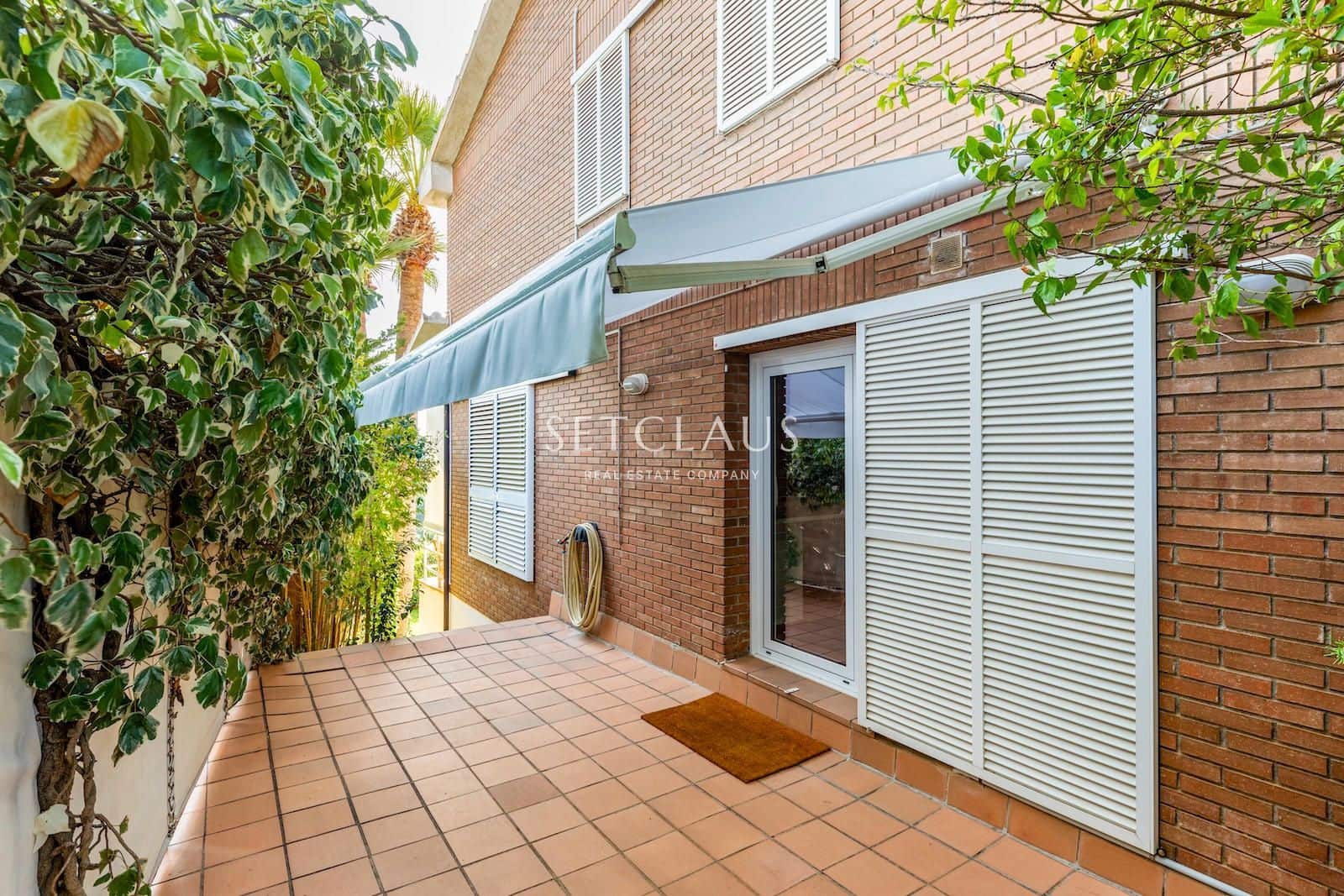 4 bedroom Villa for sale in Teia with garage - € 765,000 (Ref: 10062989)