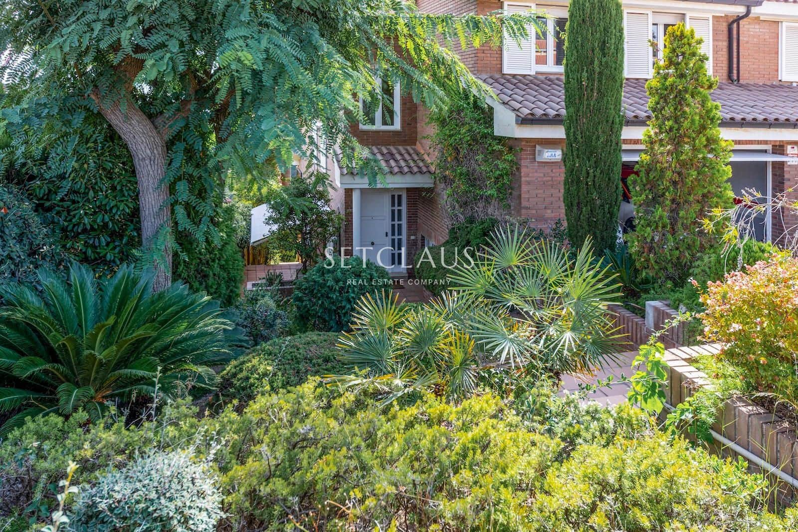 4 bedroom Villa for sale in Teia with garage - € 765,000 (Ref: 10062989)
