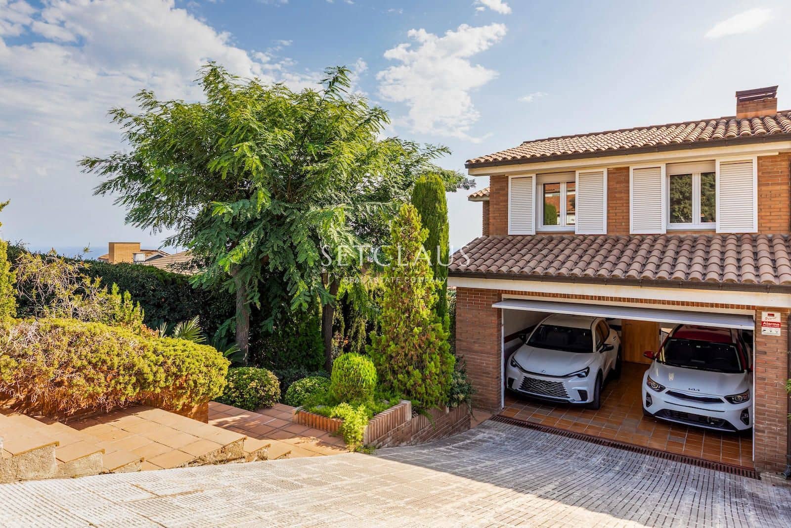 4 bedroom Villa for sale in Teia with garage - € 765,000 (Ref: 10062989)