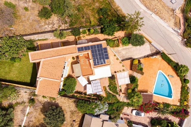 4 soverom Villa til salgs i Alella med svømmebasseng garasje - € 920 000 (Ref: 10079941)