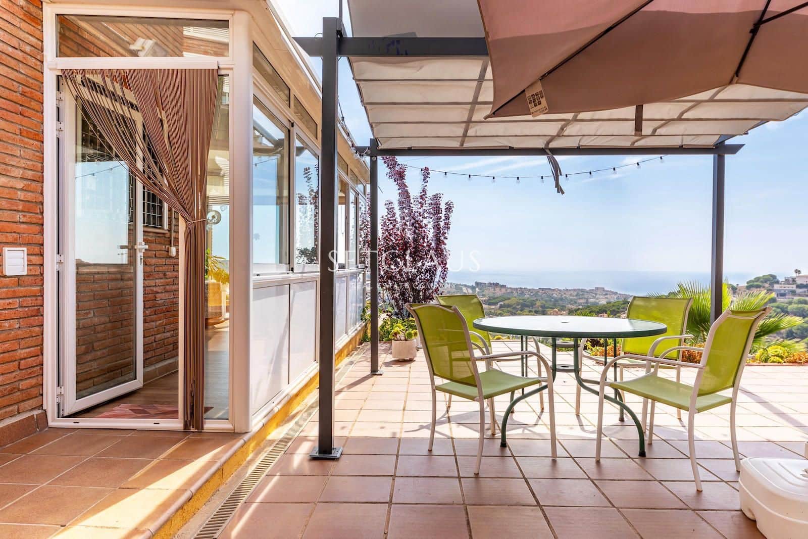 4 soverom Villa til salgs i Alella med svømmebasseng garasje - € 920 000 (Ref: 10079941)