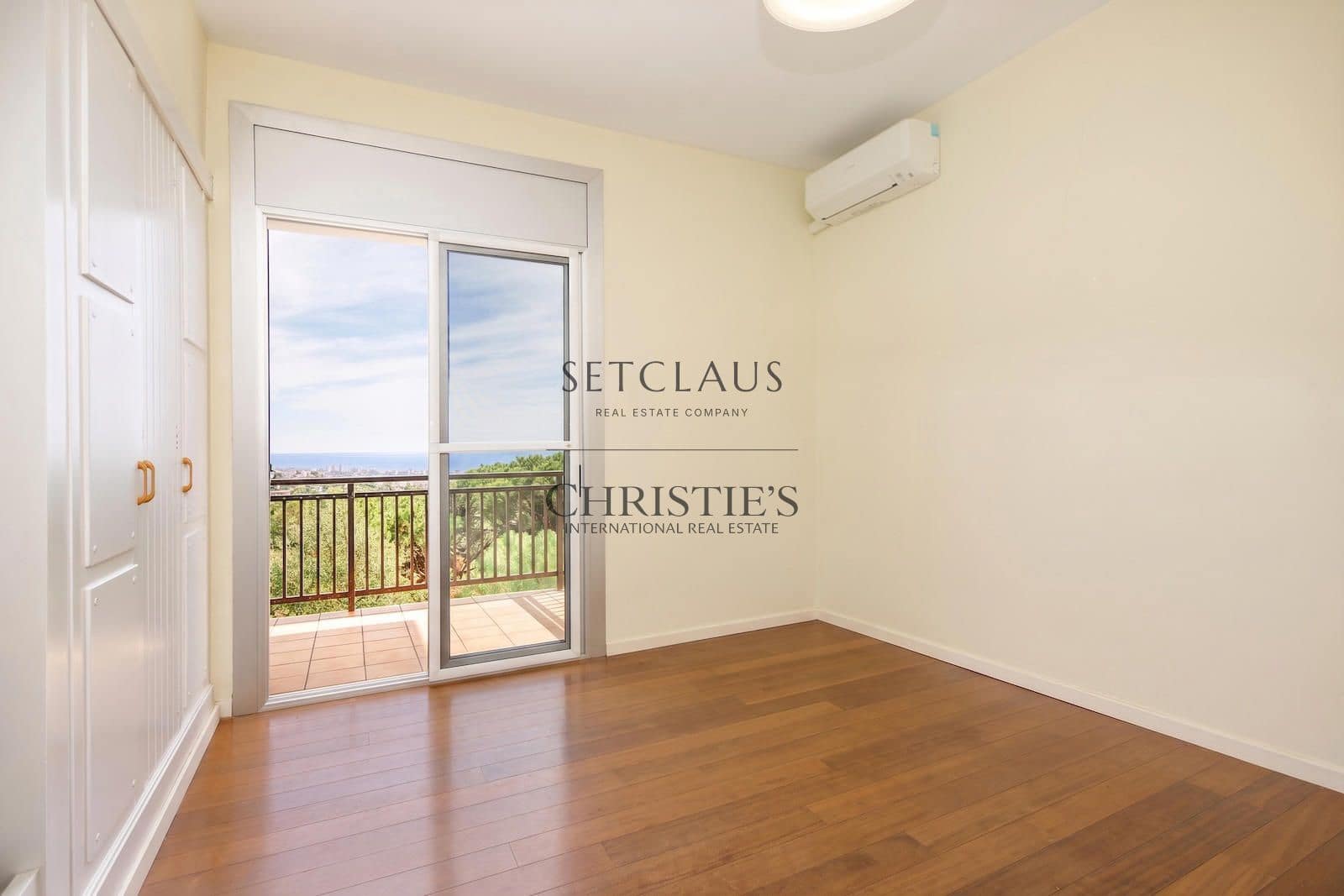 6 sovrum Villa att hyra i Premia de Dalt med pool garage - 4 200 € (Ref: 10101107)