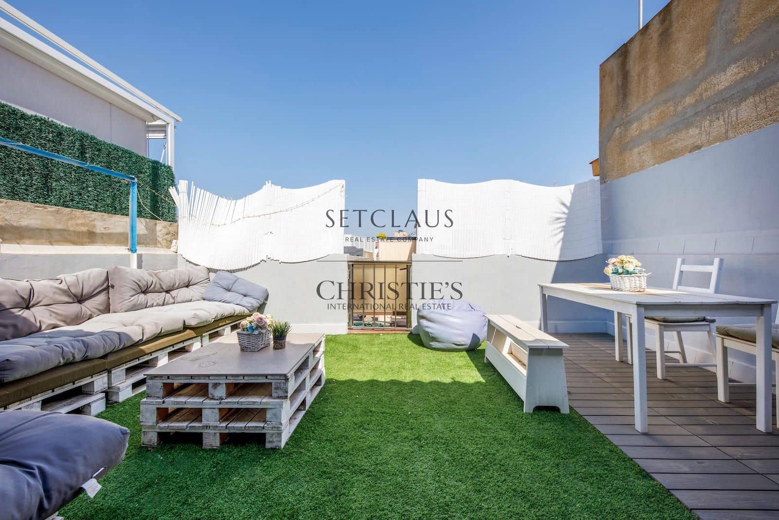3 makuuhuone Huvila myytävänä paikassa Badalona - 465 000 € (Ref: 10130404)