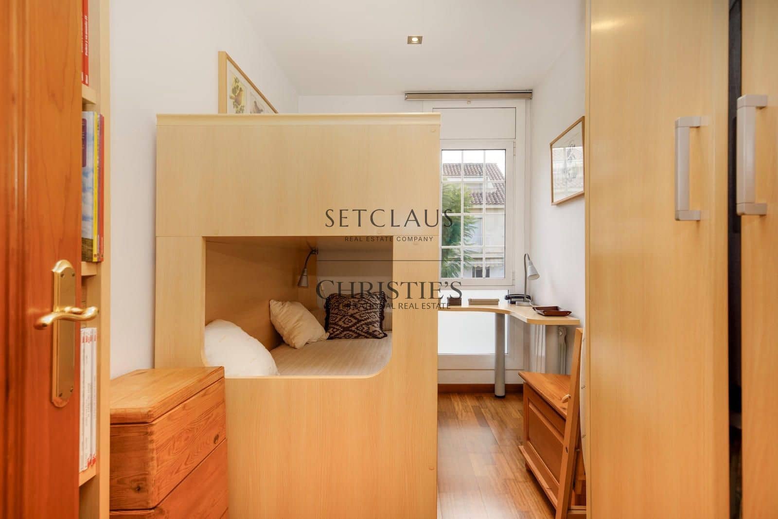 4 bedroom Townhouse for sale in Alella with pool garage - € 625,000 (Ref: 10130405)