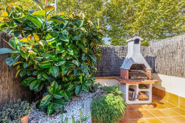 4 quarto Casa em Banda para venda em Alella com piscina garagem - 625 000 € (Ref: 10130405)