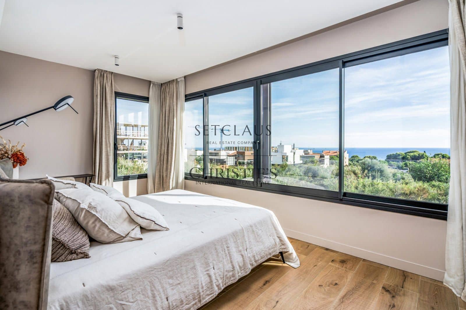 6 chambre Villa/Maison à vendre à Montgat avec piscine garage - 1 950 000 € (Ref: 10140175)