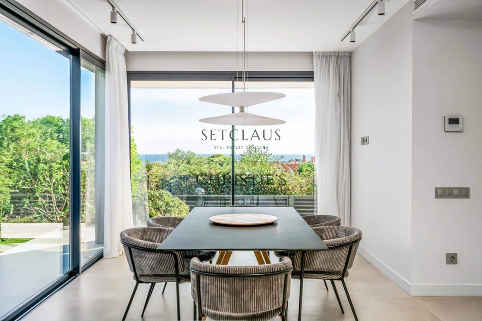 6 chambre Villa/Maison à vendre à Montgat avec piscine garage - 1 950 000 € (Ref: 10140175)