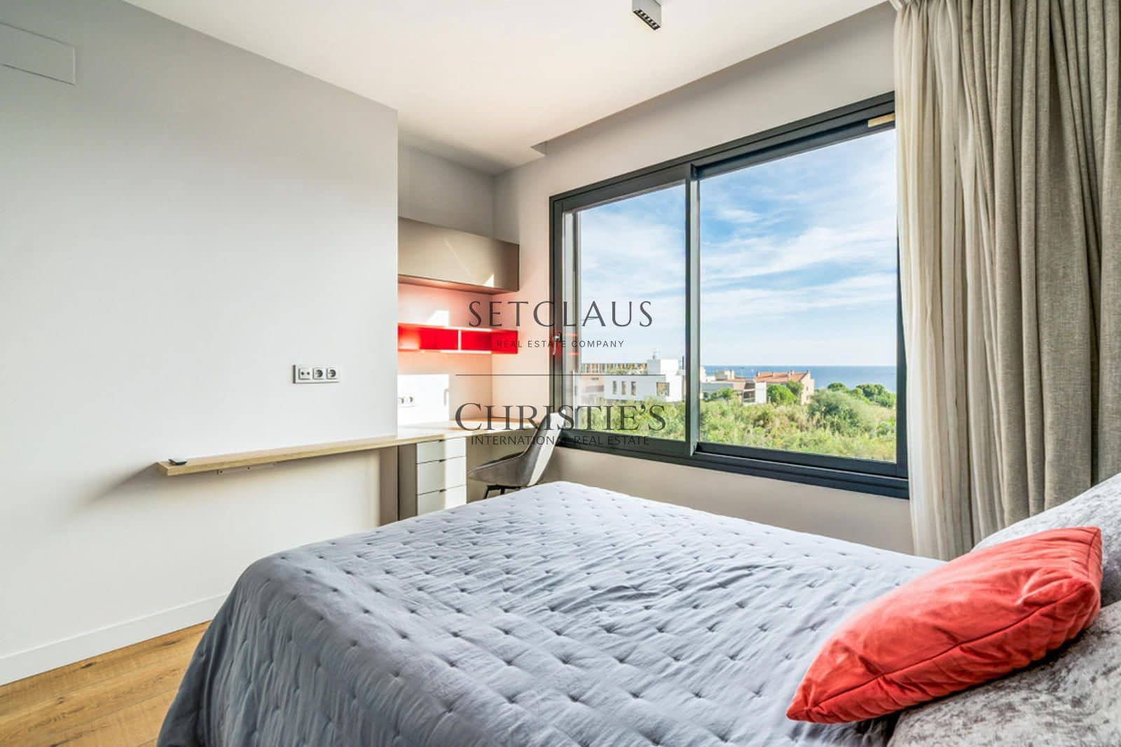 6 chambre Villa/Maison à vendre à Montgat avec piscine garage - 1 950 000 € (Ref: 10140175)