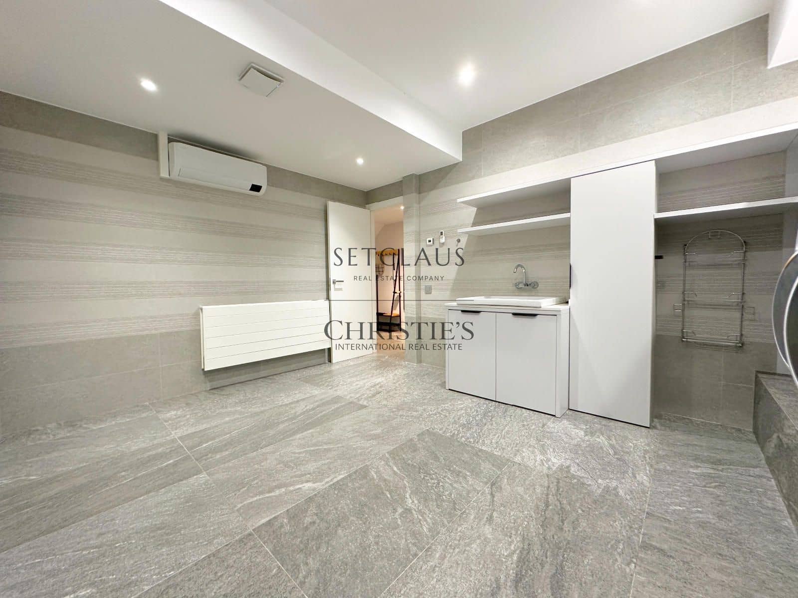 6 chambre Villa/Maison à vendre à Montgat avec piscine garage - 1 950 000 € (Ref: 10140175)