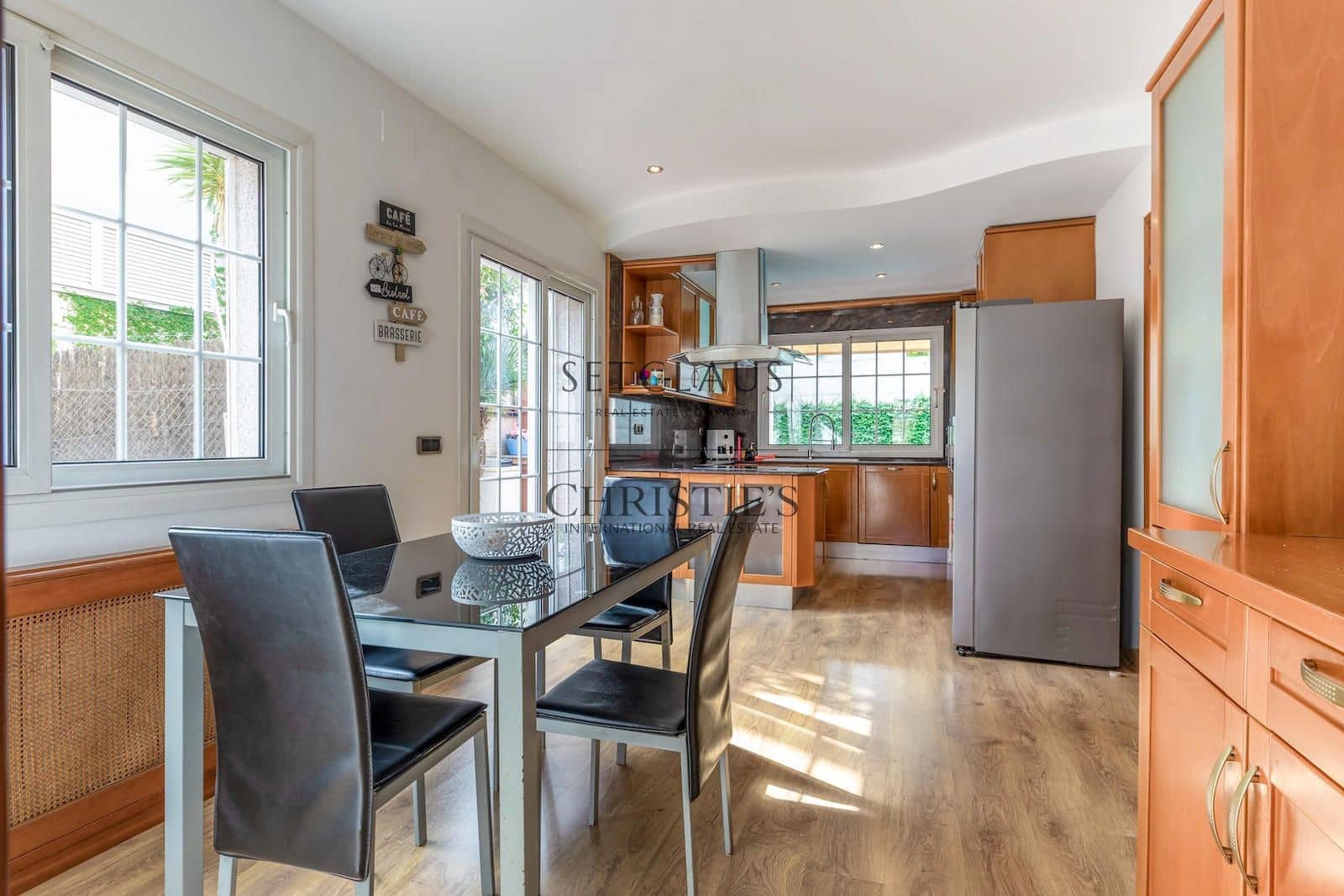 5 soveværelse Villa til salg i Alella med swimmingpool garage - € 1.150.000 (Ref: 10163617)