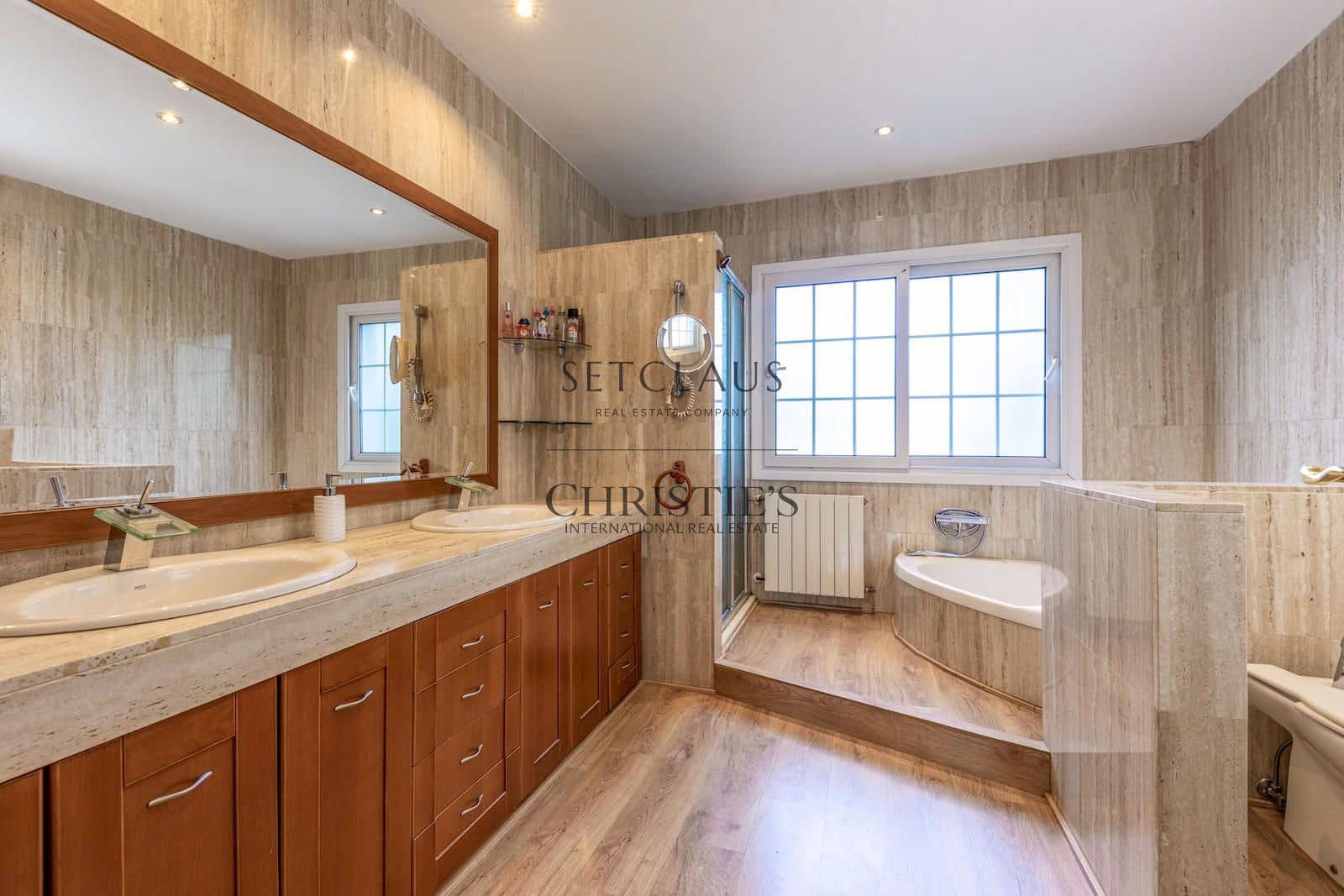 5 soveværelse Villa til salg i Alella med swimmingpool garage - € 1.150.000 (Ref: 10163617)