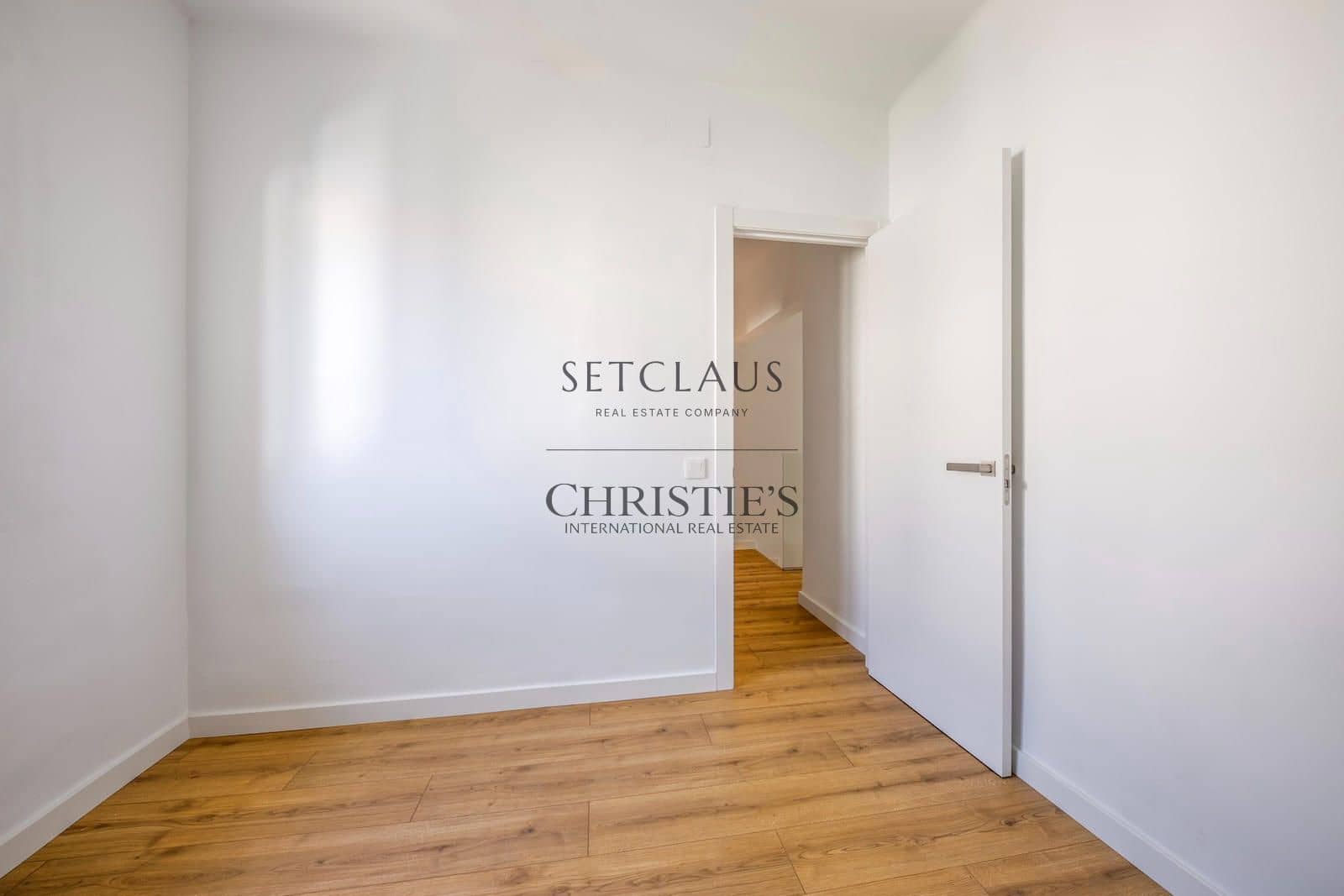 3 soverom Villa til salgs i Alella med svømmebasseng garasje - € 650 000 (Ref: 10170211)