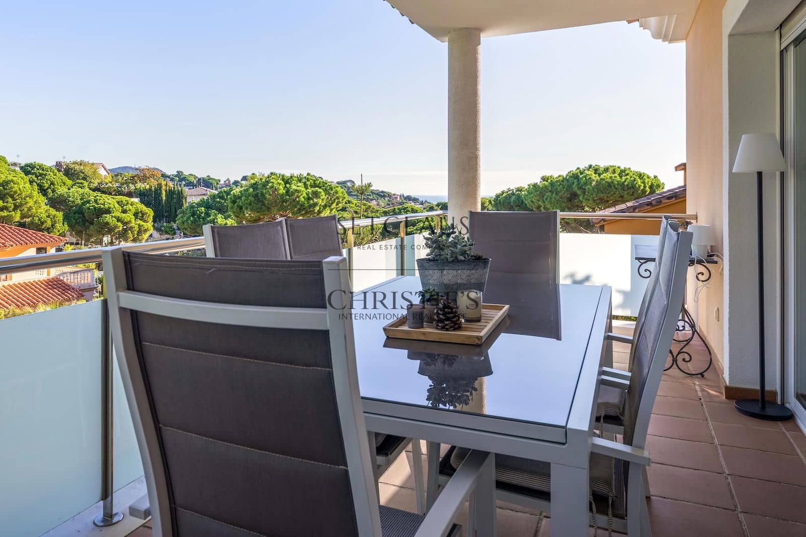 5 bedroom Villa for sale in Premia de Dalt with pool garage - € 1,350,000 (Ref: 10179620)