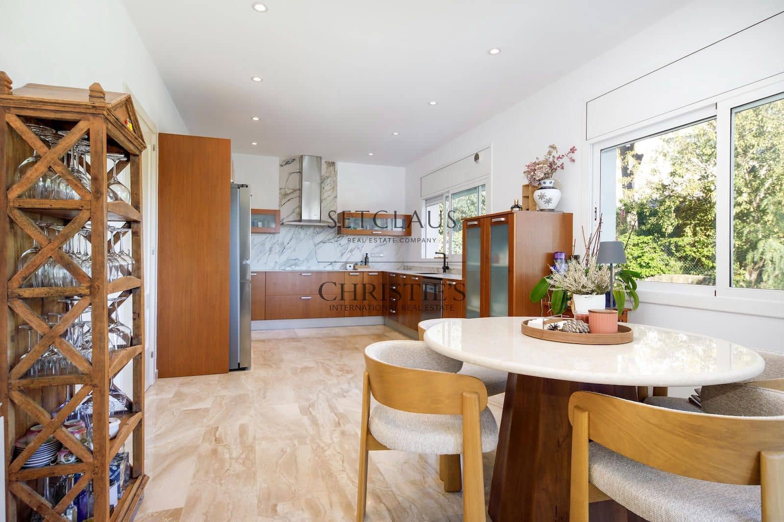 5 bedroom Villa for sale in Premia de Dalt with pool garage - € 1,350,000 (Ref: 10179620)