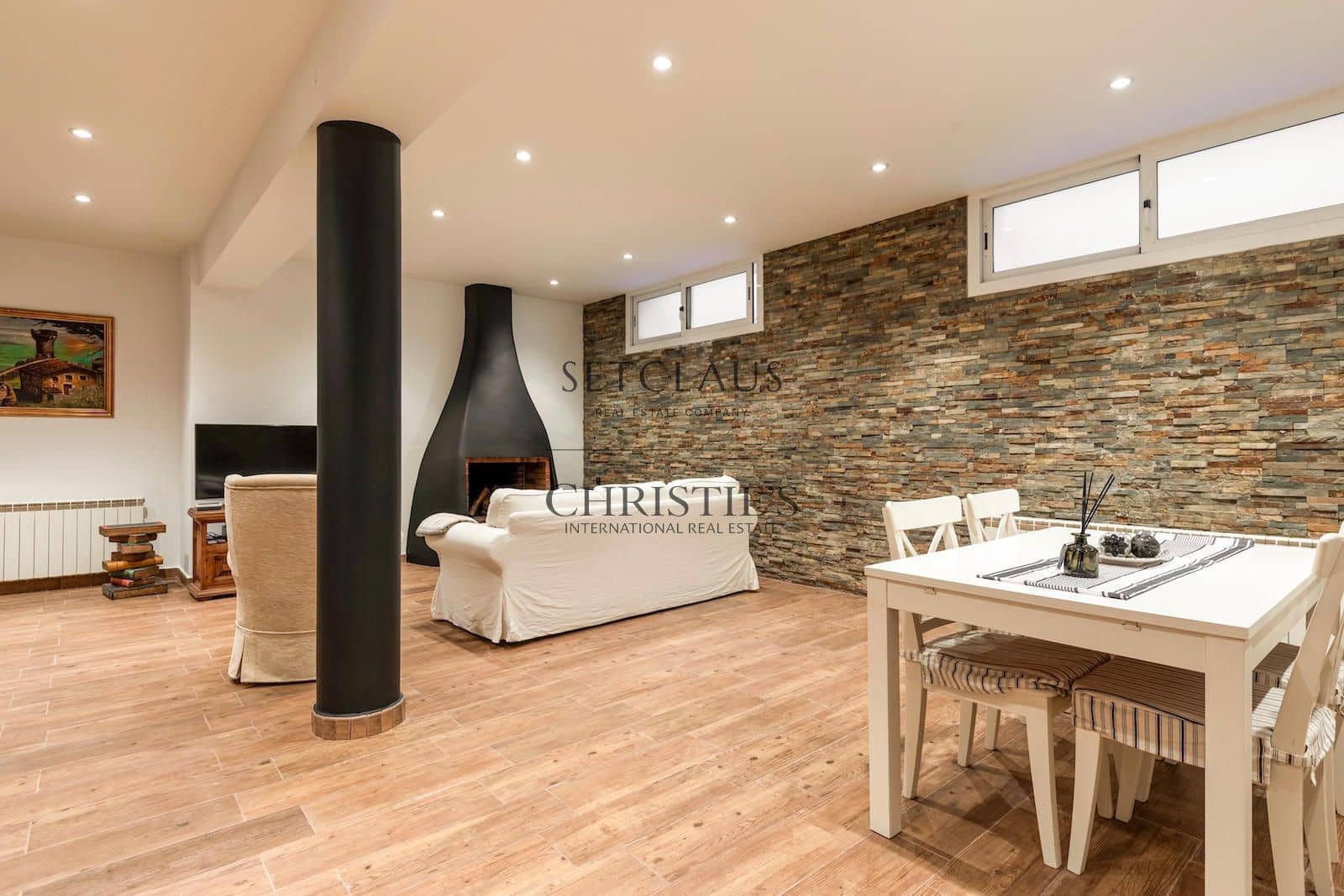 5 bedroom Villa for sale in Premia de Dalt with pool garage - € 1,350,000 (Ref: 10179620)