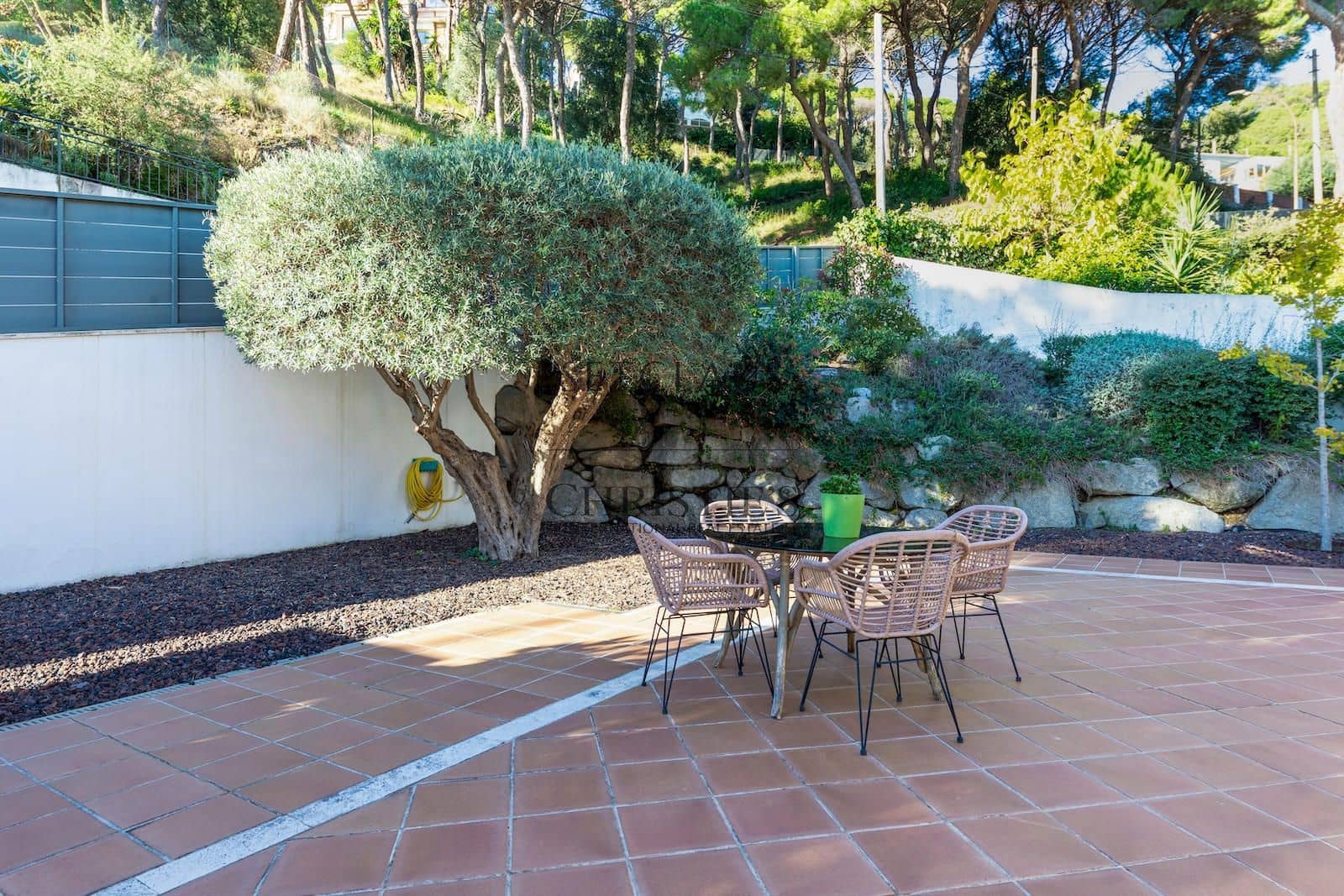 5 bedroom Villa for sale in Premia de Dalt with pool garage - € 1,350,000 (Ref: 10179620)